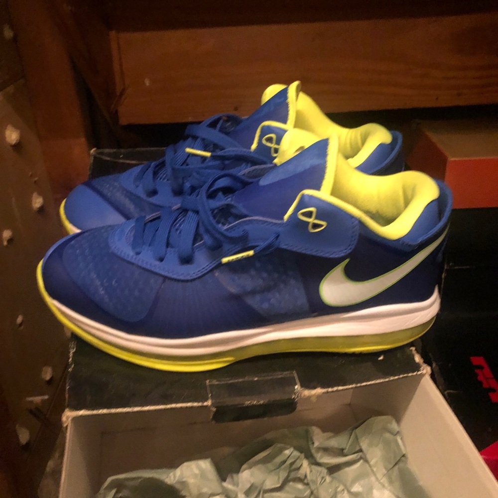 Lebron V2 low “Sprites” - Picture 2 of 5